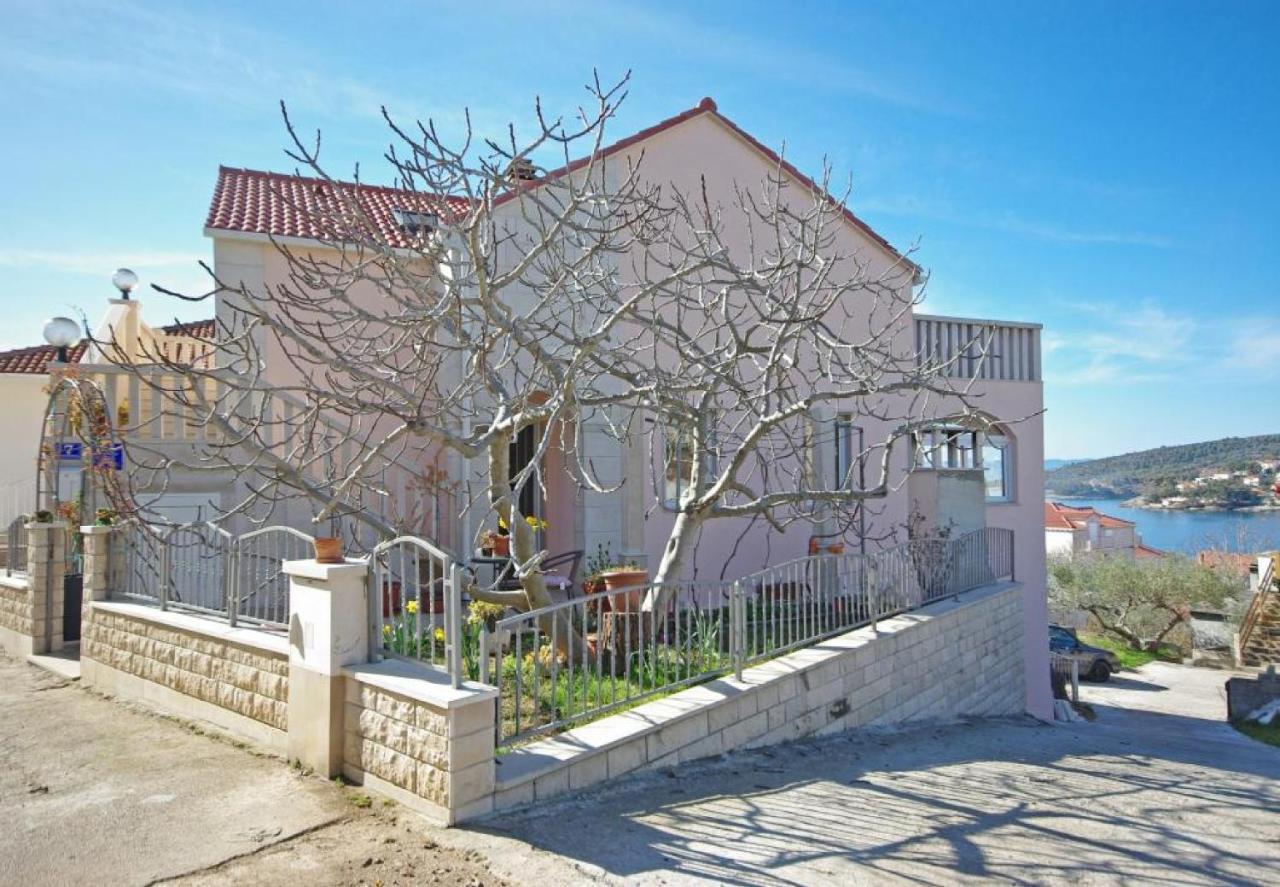 Apartments Villa Rose Sumartin Εξωτερικό φωτογραφία