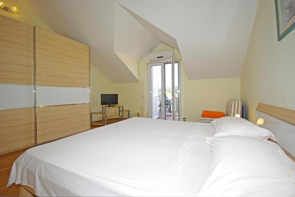 Apartments Villa Rose Sumartin Εξωτερικό φωτογραφία