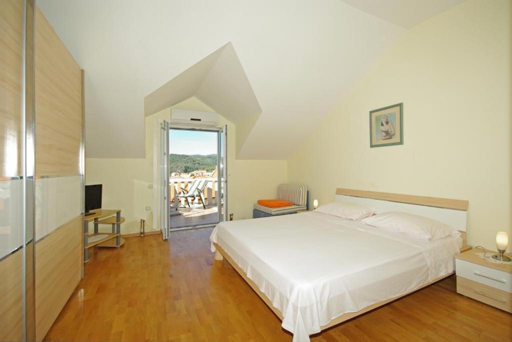 Apartments Villa Rose Sumartin Εξωτερικό φωτογραφία