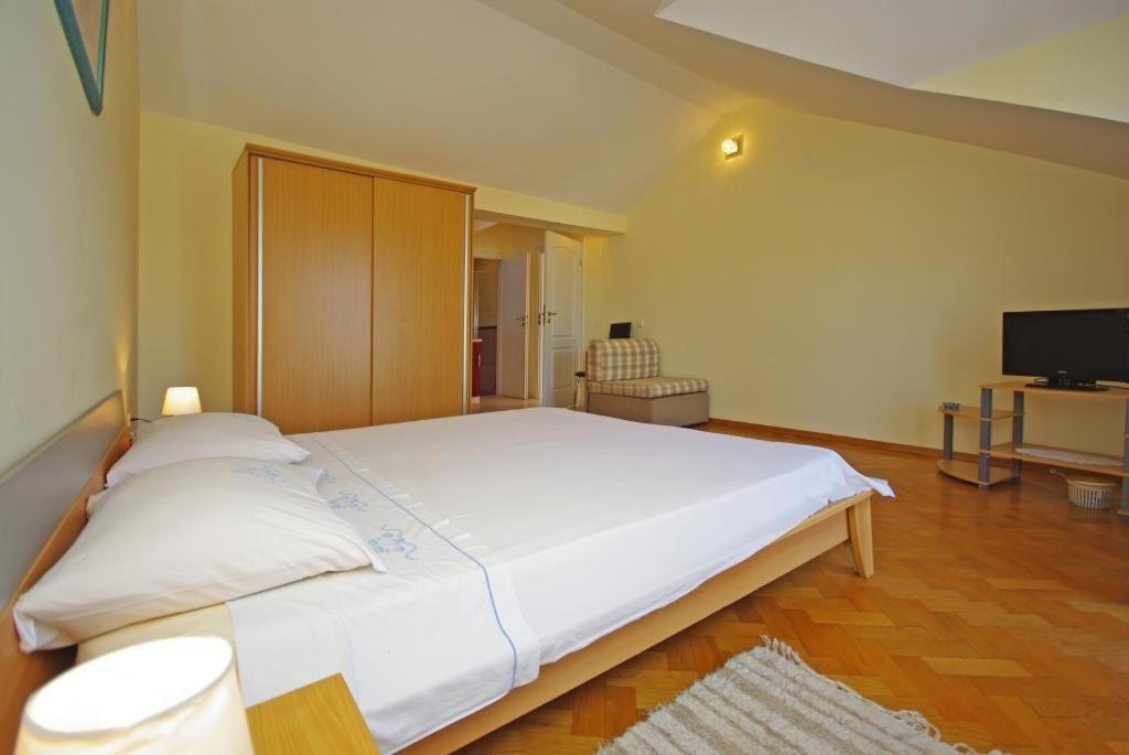 Apartments Villa Rose Sumartin Εξωτερικό φωτογραφία